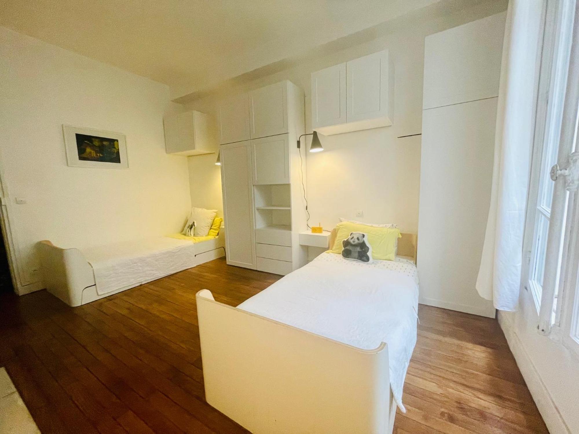 Comme Maison A Deux Pas De L'arc De Triomphe Apartment